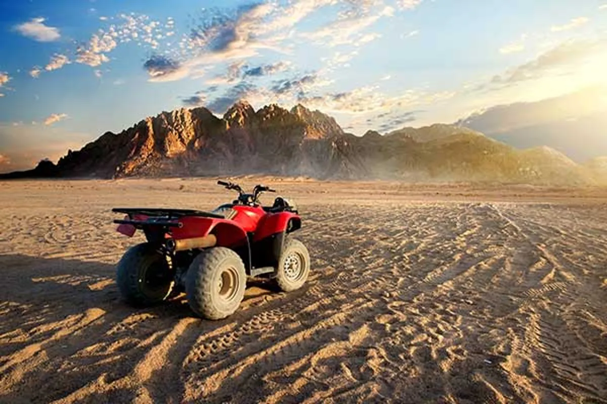 5-Stunden Quad Safari Hurghada – Abendtour mit BBQ und Show